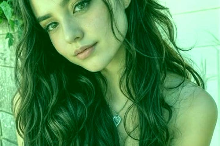 Abigail, 27, a auburn amber-eyed middle eastern companion based in Dahekan. Offering Dinner Date, Overnight, Couples, A-Level. Available for incall and outca...