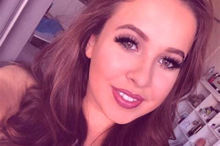 Abigail, 27, a blonde brown-eyed caucasian companion based in Catmis. Offering 69, Travel Companion, Overnight, Striptease. Available for incall and outcall,...