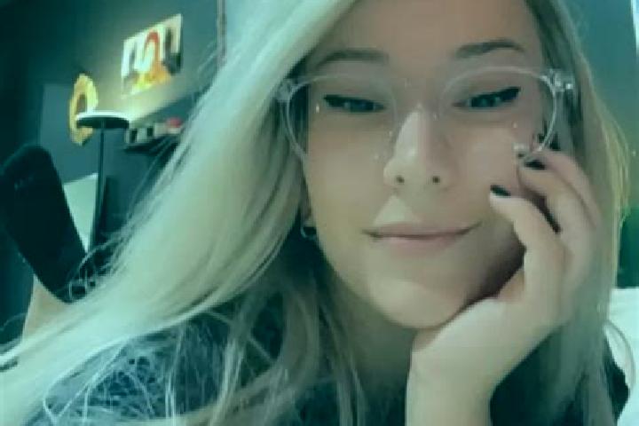 Abigail, 27, a platinum blonde amber-eyed indian companion based in San Antonio del Tachira. Offering Overnight, Domination, Striptease, GFE. Available for i...
