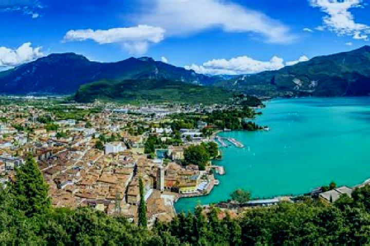 Abigail, 27 — Escort in Salasco, Italy