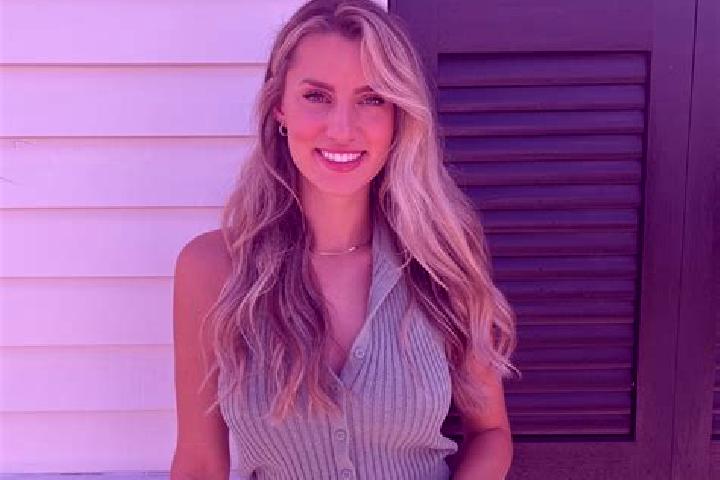 Abigail, 28 — Escort in Biggar, Canada