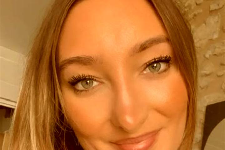 Abigail, 28 — Escort in Fericy, France