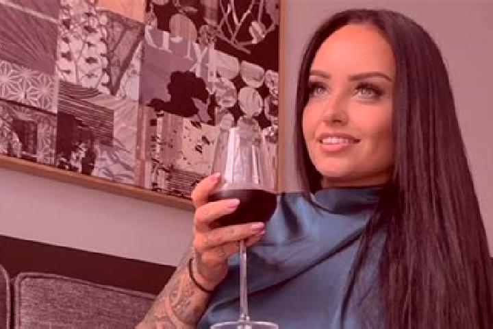 Abigail, 28 — Escort in Rose Lodge, United States