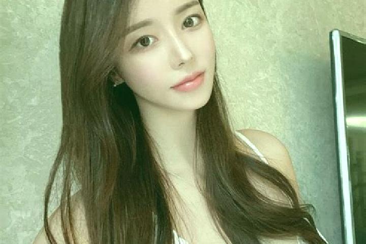 Abigail, 28 — Escort in Wulipu, China