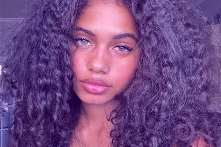 Abigail, 29, a auburn blue-eyed ebony companion based in Bucinisu Mic. Offering Dinner Date, Overnight, Massage, BDSM, Couples. Available for incall and outc...