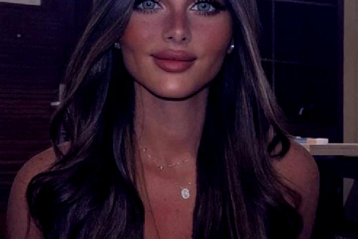 Abigail, 29, a brunette dark-eyed european companion based in Nueve de Julio Kilometro 20. Offering Duos, Prostate Massage, Travel Companion, Roleplay, Dinne...