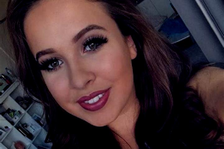 Abigail, 29, a chestnut hazel-eyed caucasian companion based in Pembroke. Offering Striptease, Erotic Massage, Roleplay. Available for incall and outcall, da...