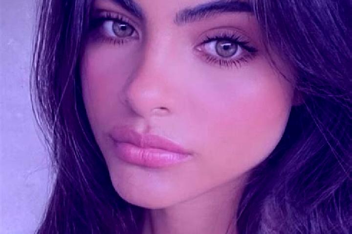 Abigail, 29, a dark blonde green-eyed indian companion based in Bruch. Offering Couples, OWO, Dinner Date. Available for incall and outcall, day and evening ...