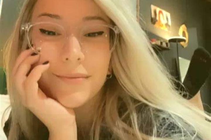 Abigail, 30, a blonde grey-eyed indian companion based in Quiaca. Offering Party Girl, Striptease, Duos, GFE, Erotic Massage. Available for incall and outcal...