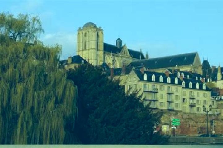 Abigail, 30 — Escort in Nogent-le-Rotrou, France