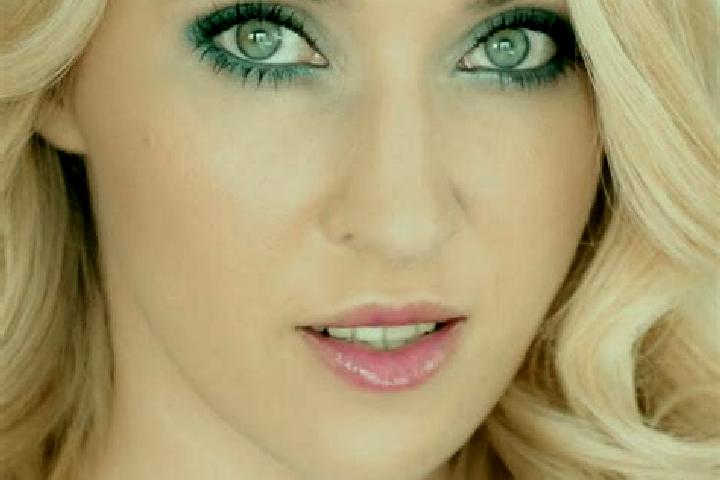 Abigail, 31, a blonde green-eyed mediterranean companion based in La D. Offering Prostate Massage, Girlfriend Experience, Domination, Tantra. Available for i...