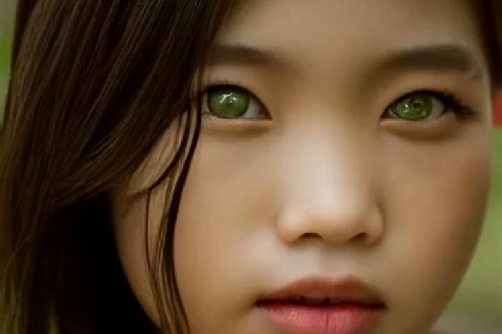 Abigail, 31, a chestnut green-eyed asian companion based in Gobindgarh. Offering Duos, Massage. Available for incall and outcall, day and evening dates.