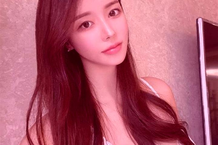 Abigail, 31 — Escort in Shizijie, China