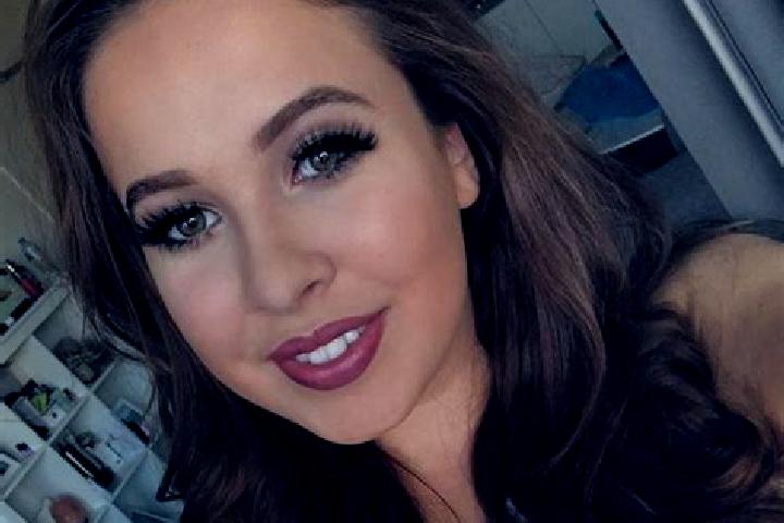 Abigail, 32, a brunette amber-eyed mixed companion based in Colombier. Offering Party Girl, OWO, Travel Companion, Fetish. Available for incall and outcall, ...