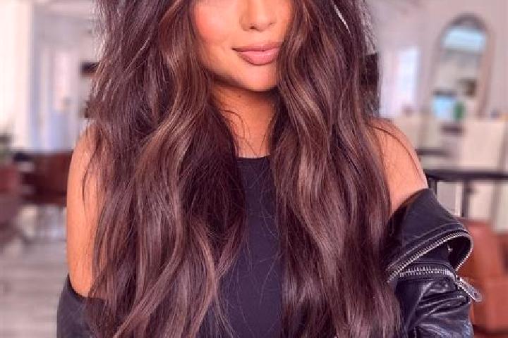 Abigail, 32, a brunette dark-eyed caribbean companion based in Klutuk. Offering Party Girl, GFE, Couples. Available for incall and outcall, day and evening d...