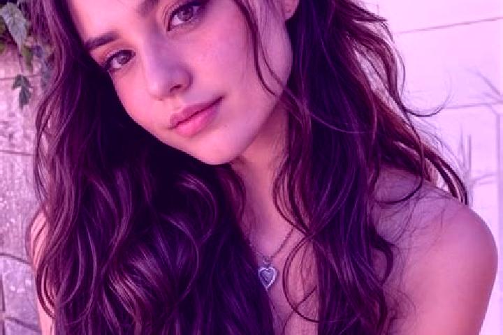 Abigail, 33, a auburn hazel-eyed middle eastern companion based in Scordia. Offering OWO, Domination, Roleplay. Available for incall and outcall, overnight b...