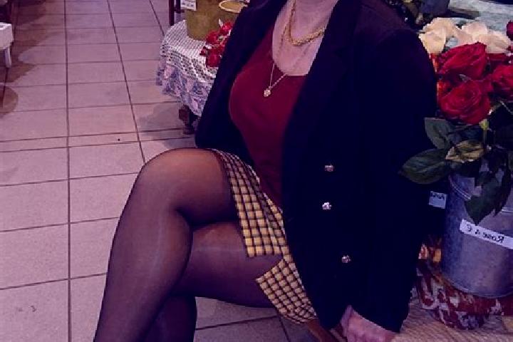 Abigail, 33 — Escort in Plancher-Bas, France