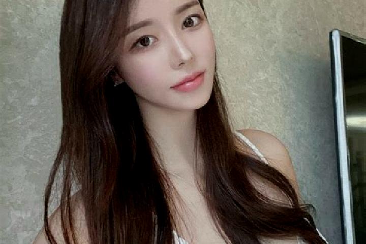 Abigail, 33 — Escort in Xunchang, China