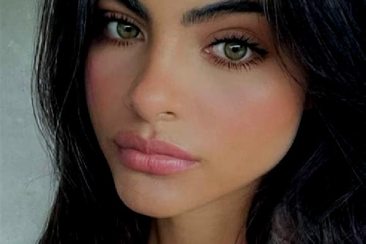 Abigail, 34, a black hazel-eyed caucasian companion based in Porvoo. Offering Couples, Tantra, A-Level. Available for incall and outcall, day and evening dates.