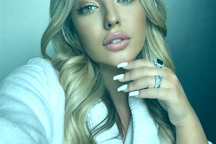 Abigail, 34, a blonde grey-eyed latina companion based in Koontz Lake. Offering Dinner Date, Prostate Massage, GFE, Striptease. Available for incall and outc...