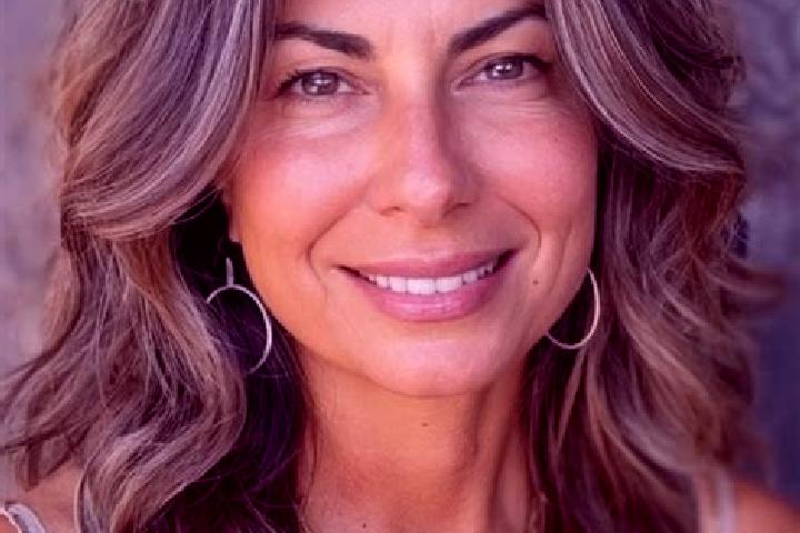 Abigail, 34, a brunette grey-eyed mixed companion based in Tjoernarp. Offering Erotic Massage, Deep French Kissing, Striptease. Available for incall and outc...