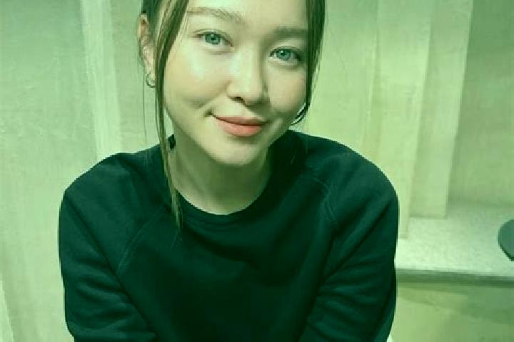 Abigail, 34, a dark blonde blue-eyed asian companion based in Bodelwyddan. Offering Domination, Girlfriend Experience. Available for incall and outcall, over...