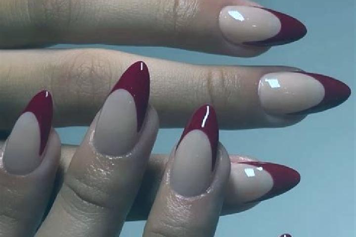 Abigail, 34, a red dark-eyed european companion based in Cikendal. Offering Erotic Massage, Deep French Kissing, A-Level. Available for incall and outcall, o...
