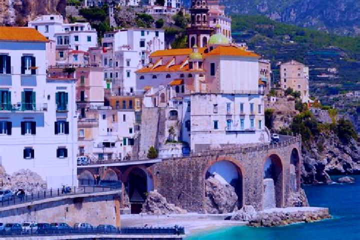 Abigail, 34 — Escort in Calliano, Italy