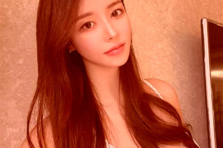 Abigail, 34 — Escort in Dongtucheng, China