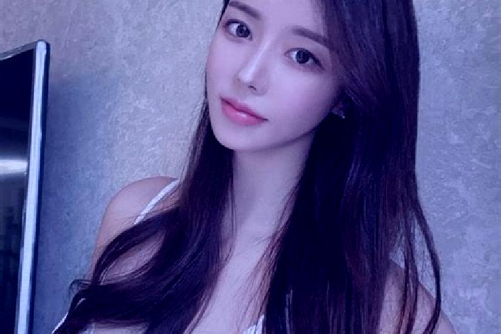 Abigail, 34 — Escort in Zoushi, China