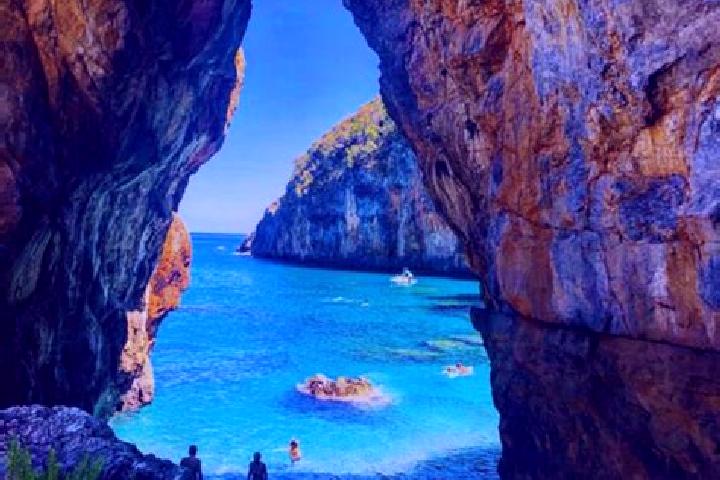 Abigail, 35, a blonde grey-eyed asian companion based in San Nicola Arcella. Offering OWO, 69, Travel Companion, Tantra. Available for incall and outcall, ov...