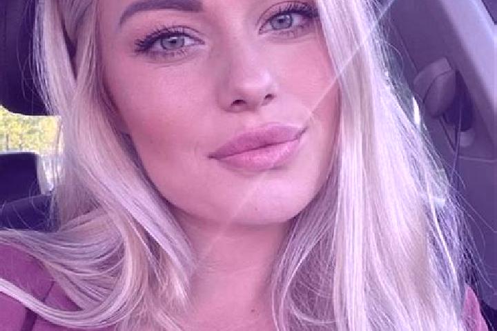 Abigail, 35, a blonde hazel-eyed caribbean companion based in Hitachi. Offering Girlfriend Experience, Erotic Massage, Couples. Available for incall and outc...