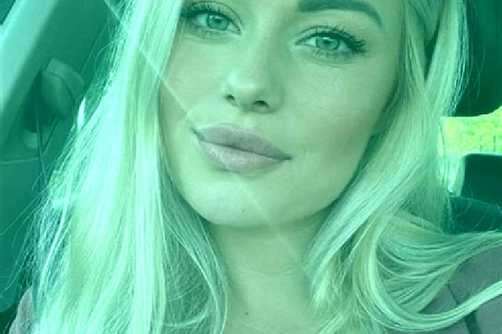 Abigail, 35, a blonde hazel-eyed middle eastern companion based in Zottegem. Offering Erotic Massage, Dinner Date, BDSM, Party Girl. Available for incall and...