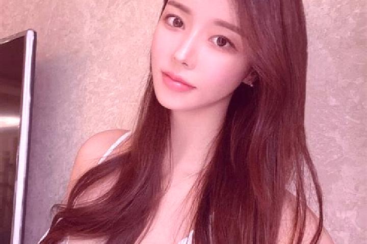 Abigail, 35 — Escort in Maojiadian, China