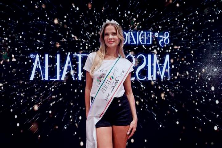 Abigail, 35 — Escort in Mis, Italy
