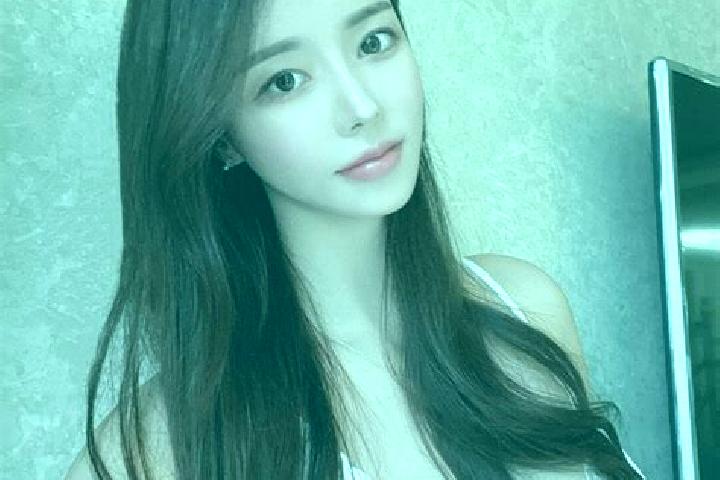 Abigail, 35 — Escort in Wumahe, China