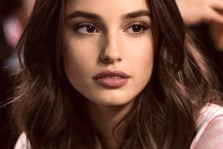Abigail, 36, a brunette brown-eyed indian companion based in Colorado Triangle. Offering Couples, Deep French Kissing, A-Level, Dinner Date, 69. Available fo...
