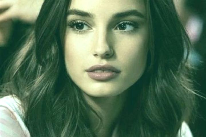 Abigail, 36, a brunette brown-eyed slavic companion based in Kud. Offering 69, Party Girl, Tantra, Deep French Kissing, Couples. Available for incall and out...