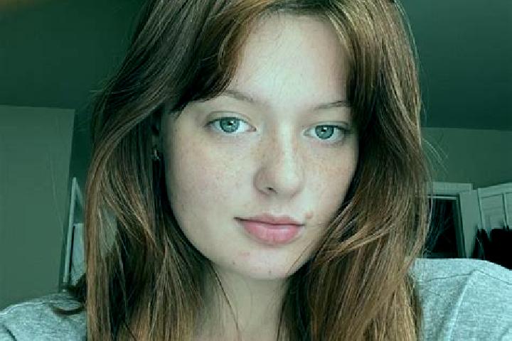 Abigail, 36, a red grey-eyed mixed companion based in Holiday Lakes. Offering Deep French Kissing, BDSM, Duos, Prostate Massage. Available for incall and out...
