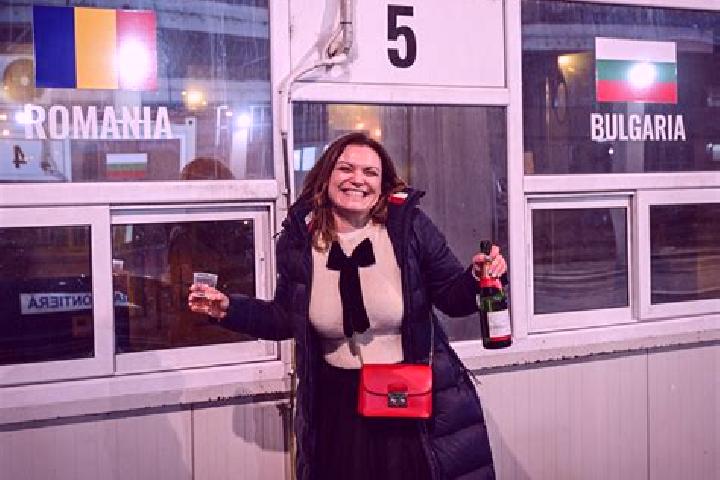 Abigail, 36 — Escort in Cristur, Romania