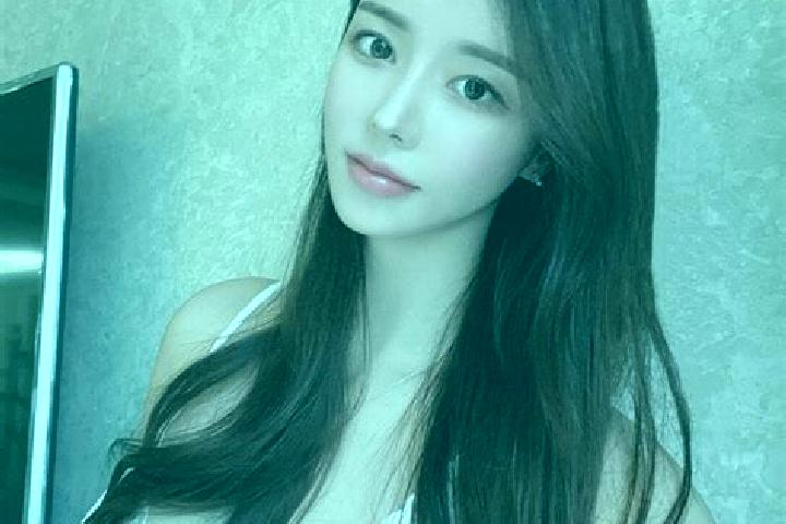 Abigail, 36 — Escort in Dizhai, China