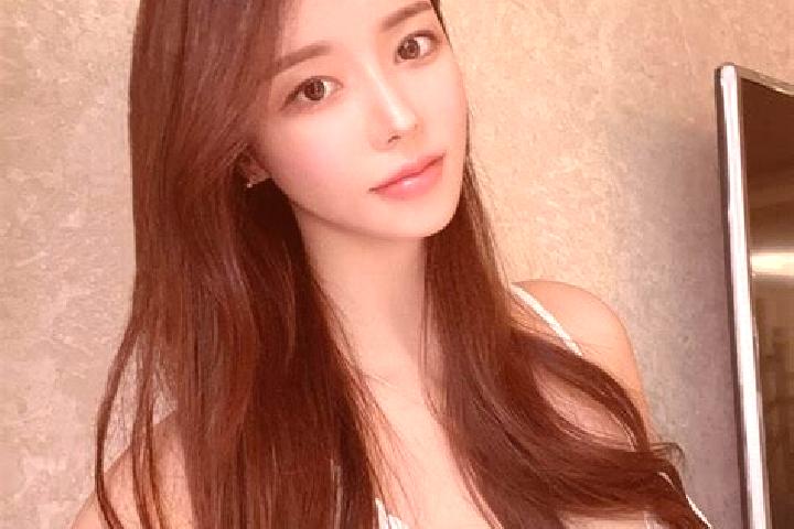 Abigail, 36 — Escort in Wangjiaxu, China