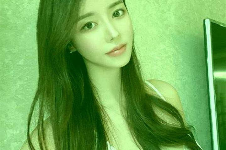 Abigail, 36 — Escort in Yangjiaying, China
