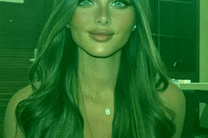 Abigail, 37, a brunette dark-eyed mixed companion based in Mir. Offering Couples, Dinner Date, Massage. Available for incall and outcall, day and evening dates.