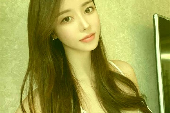 Abigail, 37 — Escort in Liujiagou, China