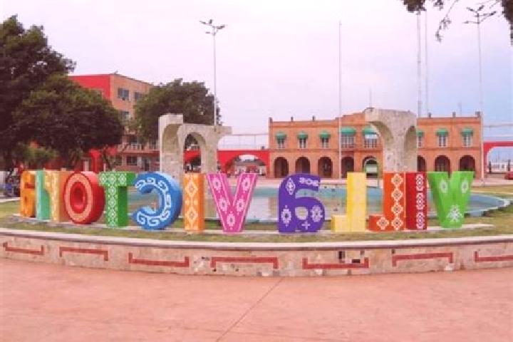 Abigail, 37 — Escort in Villa Victoria, Mexico