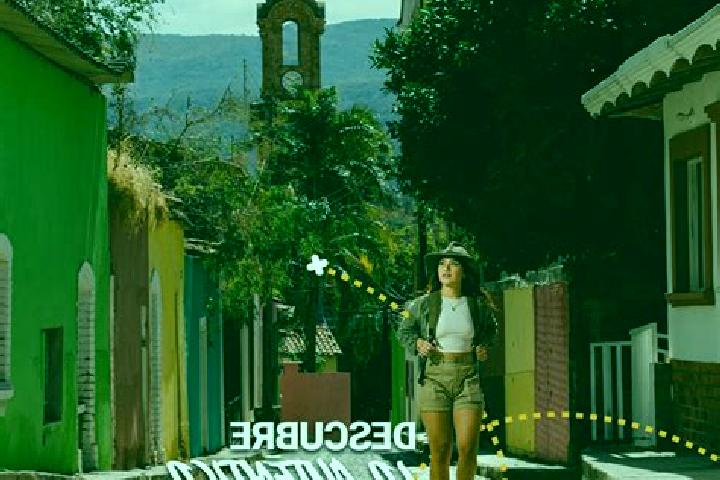 Abigail, 38, a auburn grey-eyed latina companion based in Amatlan de los Reyes. Offering CIM, Roleplay, 69. Available for incall and outcall, day and evening...