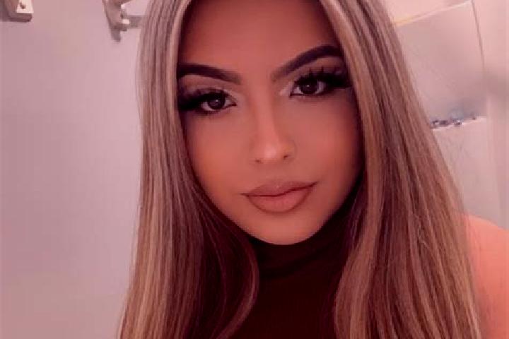 Abigail, 38, a blonde brown-eyed latina companion based in Malulla. Offering Striptease, Roleplay, OWO, Fetish. Available for incall and outcall, day and eve...