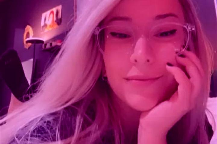 Abigail, 38, a blonde dark-eyed latina companion based in Ciflik. Offering A-Level, CIM, OWO, Deep French Kissing, Tantra. Available for incall and outcall, ...