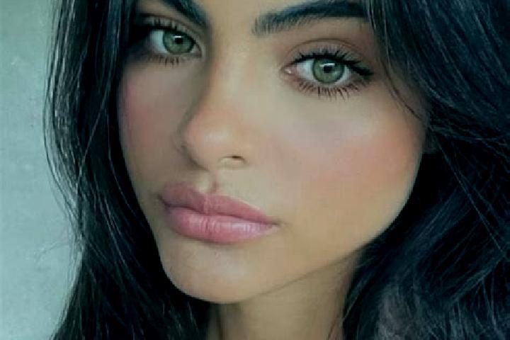 Abigail, 38, a dark blonde dark-eyed indian companion based in Poueyferre. Offering Striptease, Couples, Roleplay. Available for incall and outcall, overnigh...